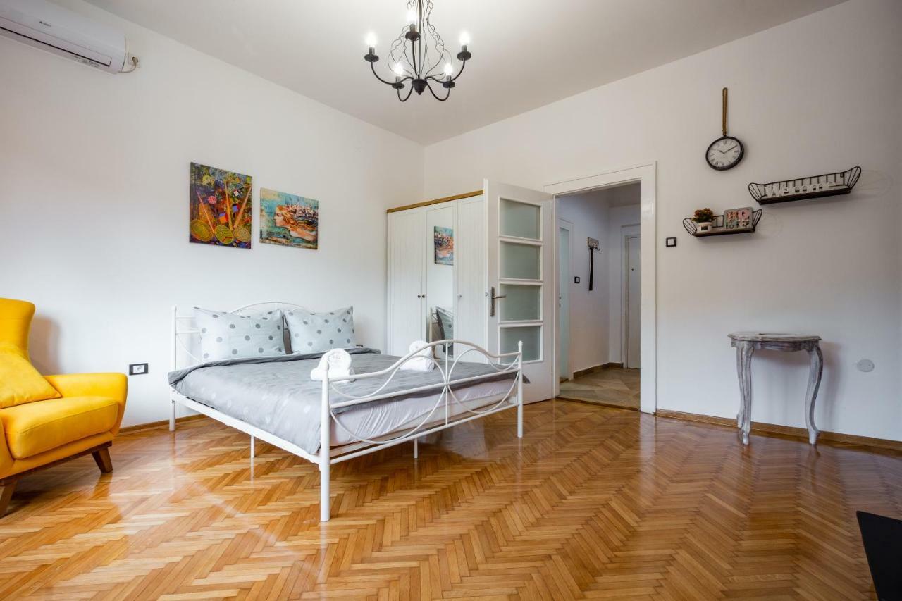 Apartment Korzo Novi Sad Eksteriør bilde
